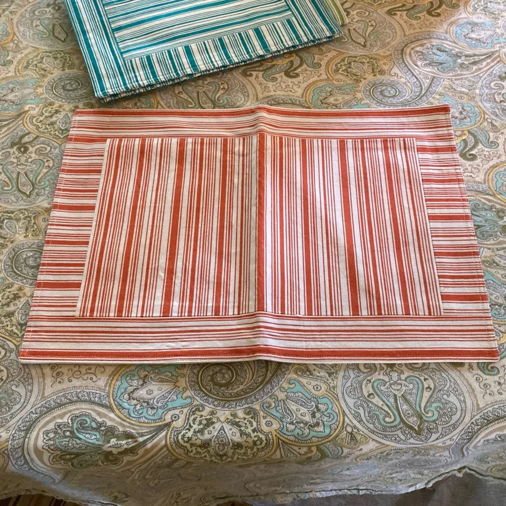 NWOT Williams-Sonoma Striped Cotton placemats (5) w/front border.